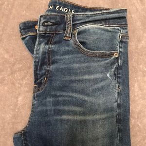 • AEO • High Waist Jeans